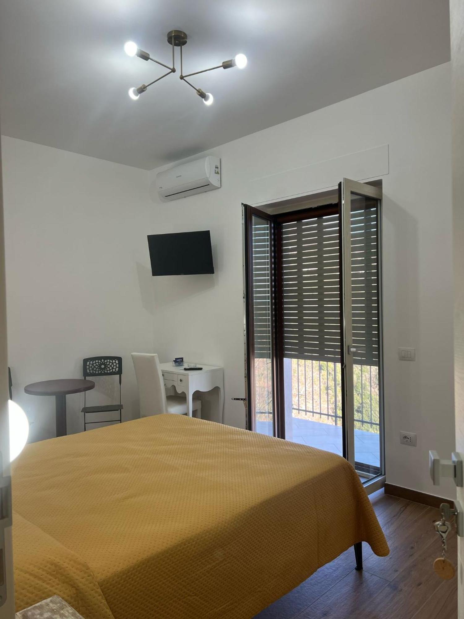 Dente Di Leone Hotel San Mauro Cilento Eksteriør billede