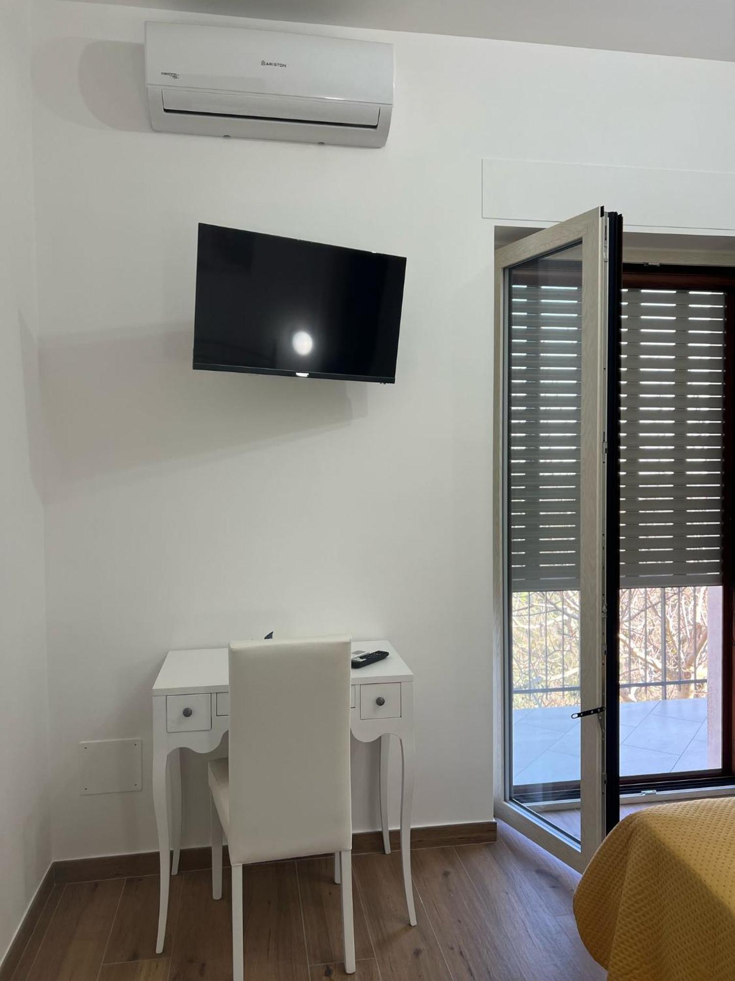 Dente Di Leone Hotel San Mauro Cilento Eksteriør billede